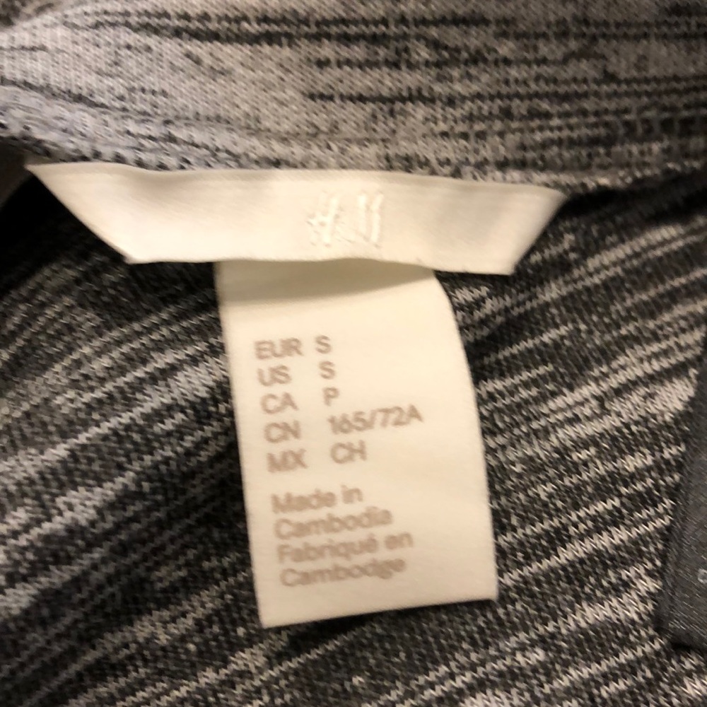 H&M Gray Pencil Skirt size Small - Picture 4 of 4